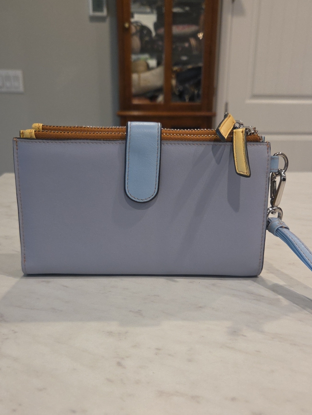 New York RFID Light Blue/Multicolor Leather Women's Wristlet Wallet